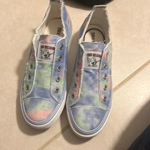 True religión tie dye shoes
